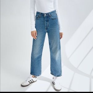 Levi’s rib cage straight light wash Jean